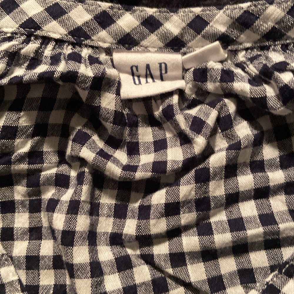 Picnic top🧺 - Picture 2 of 3